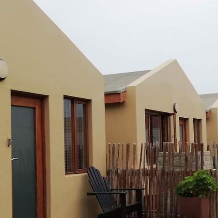 Appartamento Walvis Bay Backpackers & Self-Catering Esterno foto